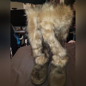 JustFab fuzzy boots